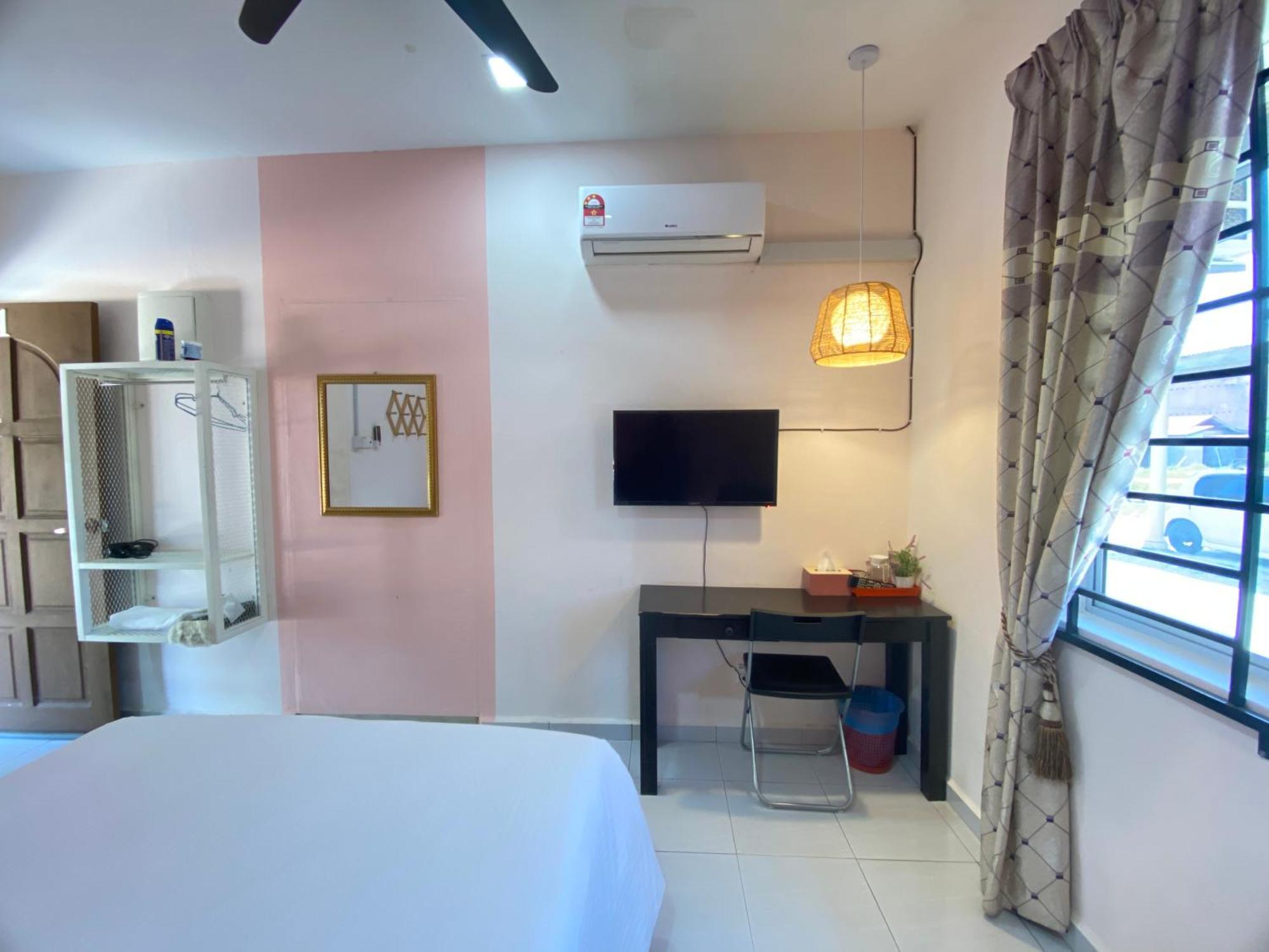 Besut Guesthouse Kampung Kuala Besut Dış mekan fotoğraf